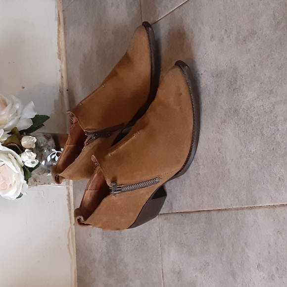 FRYE  Boots  size  8.5 - Picture 4 of 5